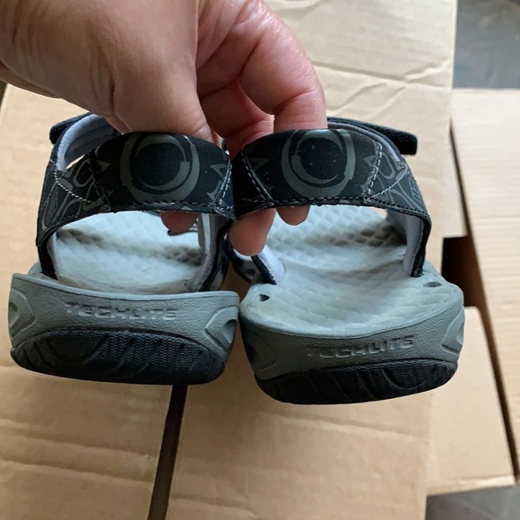 Columbia sandals - Picture 3 of 4